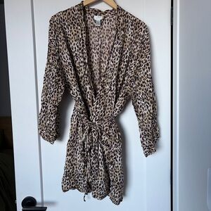 LA SENZA 100% Silk Leopard Print Wrap Robe Kimono Sleepwear Belt Wide Sleeves M